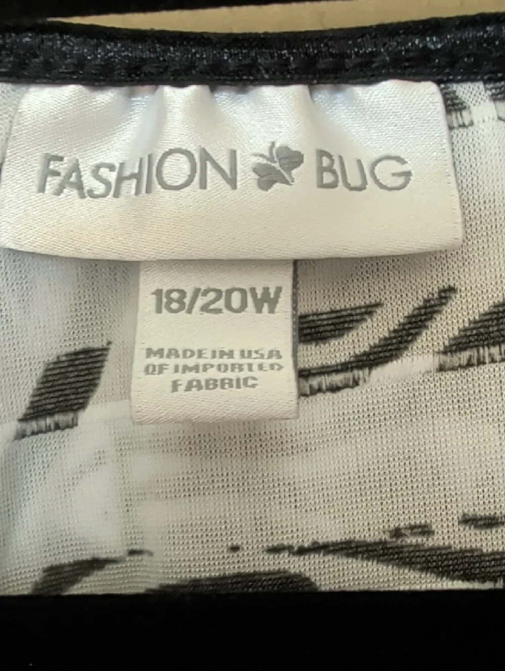 Black White Patterned Sheer Tiered Ruffle Top Women’s Size 18/20 - Picture 8 of 8